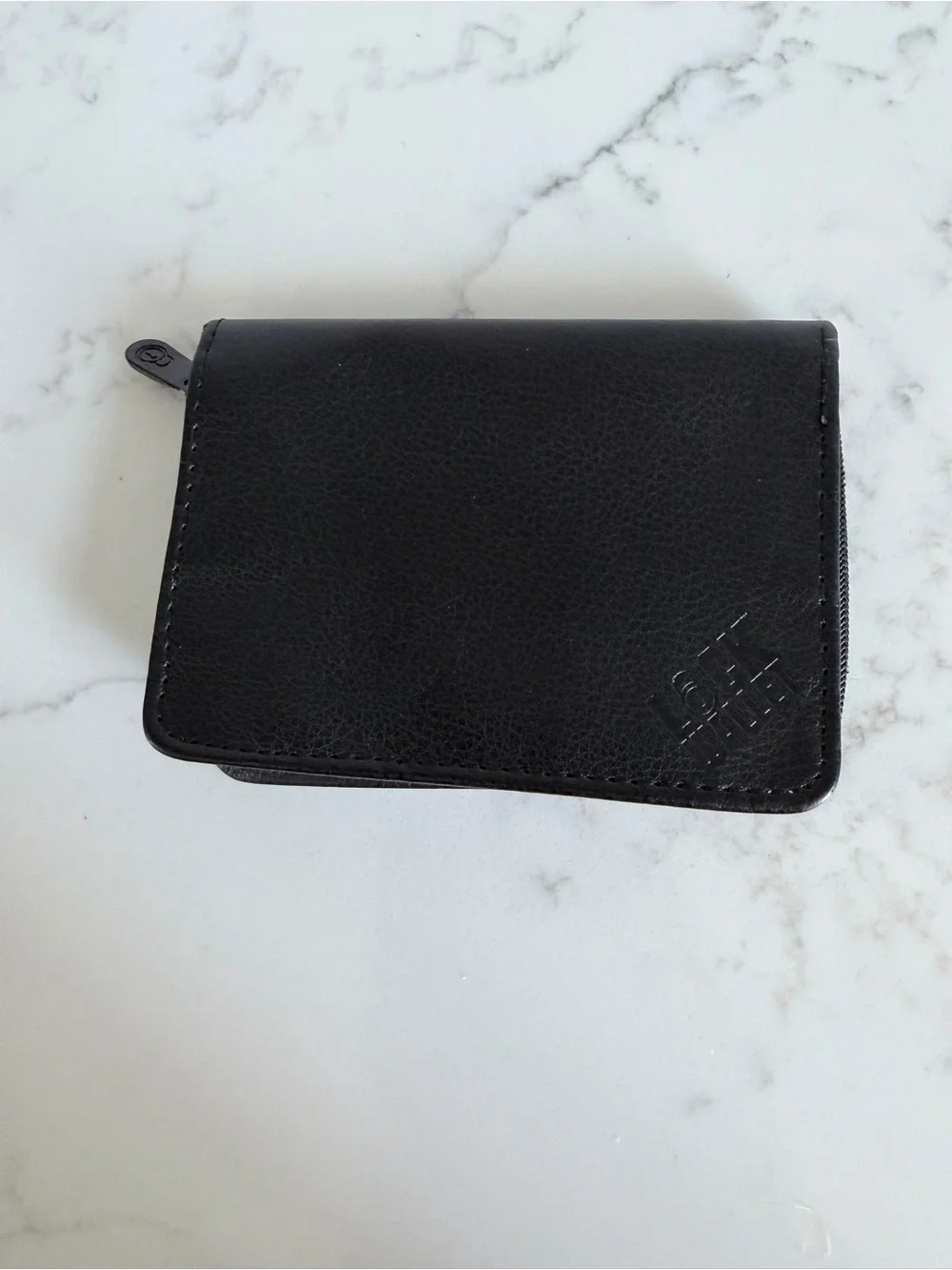Vintage 90’s Lock Wallet Black Leather Zip Wallet Card Phito ID Holder